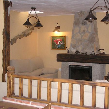 Hostal Rural Las Cuatro Calles San Martín del Pimpollar Zewnętrze zdjęcie