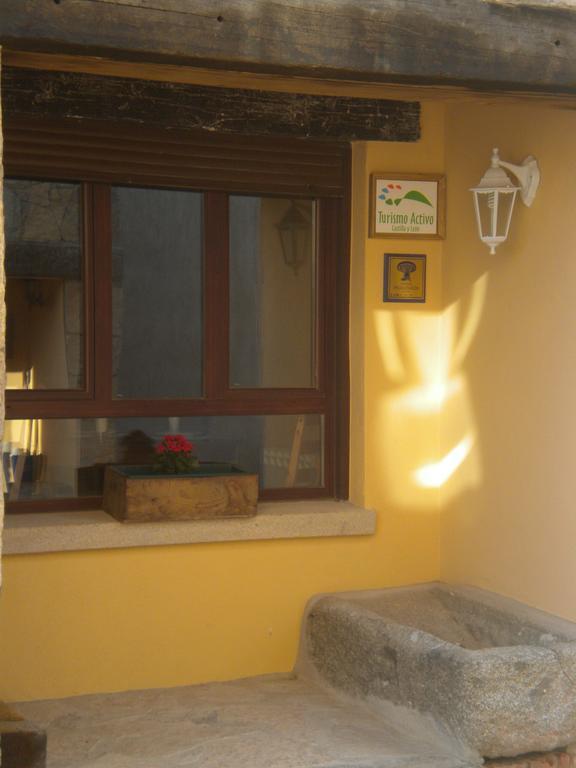 Hostal Rural Las Cuatro Calles San Martín del Pimpollar Zewnętrze zdjęcie